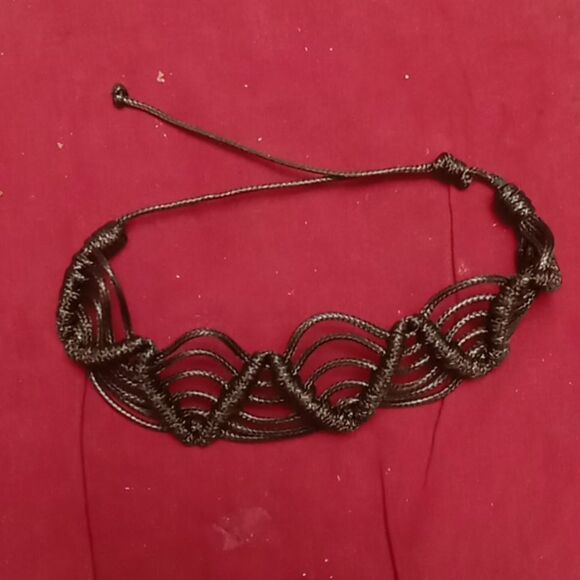 Woven bracelet - Picture 1 of 2